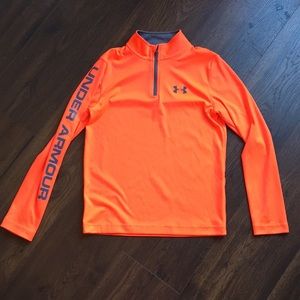 Youth Medium heat gear zip shirt